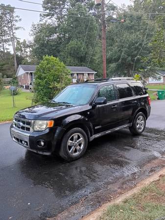 2010 Ford Escape XLT 4dr 4x4 Automatic — photo 4