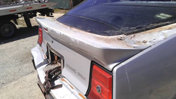 1986 Pontiac Grand Prix LE 2dr Coupe — photo 3