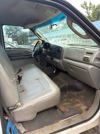2005 GMC Yukon XL 2500 SLT 4x2 Automatic — photo 10