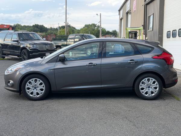2012 Ford Focus SE 4dr Sedan Automatic — photo 4