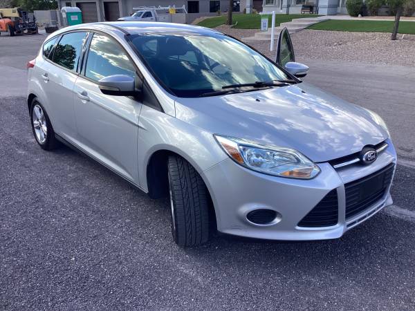 2013 Ford Focus SE 4dr Sedan Automatic — photo 2