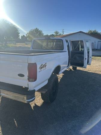 1997 Ford F 350 XLT 2dr 4WD Standard Cab LB — photo 4