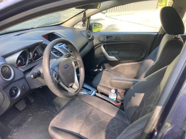 2012 Ford Fiesta S 4dr Sedan Automatic — photo 3