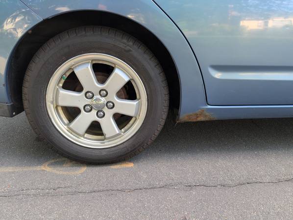 2006 Toyota Prius Base 5dr Sedan CVT — photo 9