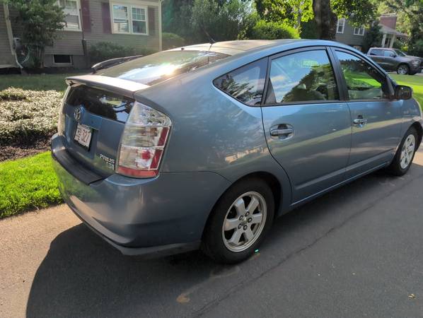 2006 Toyota Prius Base 5dr Sedan CVT — photo 7