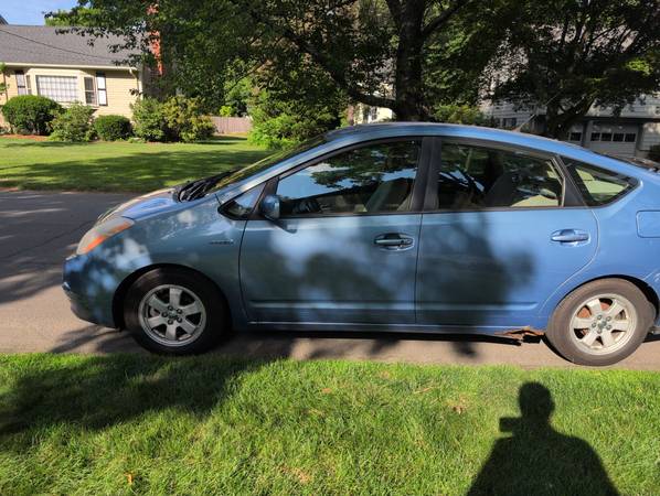 2006 Toyota Prius Base 5dr Sedan CVT — photo 4