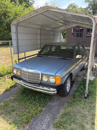 1985 Mercedes-Benz 300td — photo 1