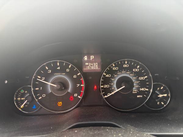 2010 Subaru Outback 2.5i Limited — photo 9