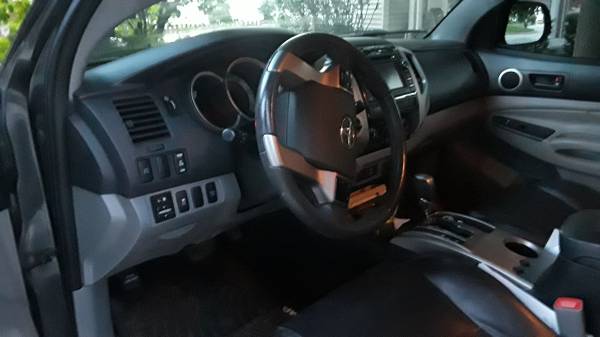 2012 Toyota Tacoma Base — photo 2