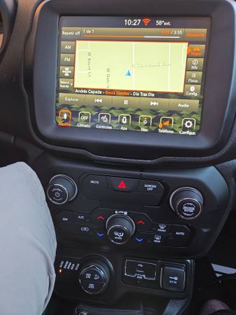 2018 Jeep Renegade Trailhawk 4dr 4x4 Automatic — photo 1
