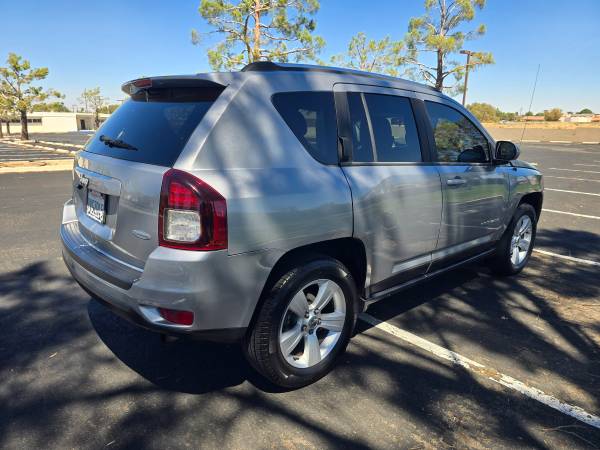 2015 Jeep Compass Sport 4dr 4x4 CVT — photo 4
