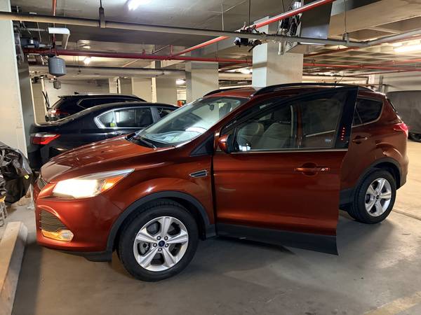 2014 Ford Escape SE 4dr 4x4 Automatic — photo 3