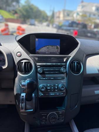 2012 Honda Pilot LX 4dr 4x4 Automatic — photo 12