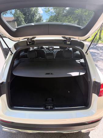 2018 Mercedes-Benz GLC 300 Base GLC 300 4dr 4x2 Automatic — photo 9