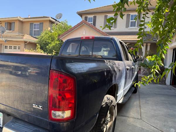 2004 Dodge RAM 1500 ST 4x4 Quad Cab 140.5 in. WB Manual — photo 3