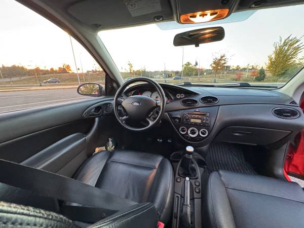 2003 Ford Focus SVT 4dr SVT Hatchback Manual — photo 12