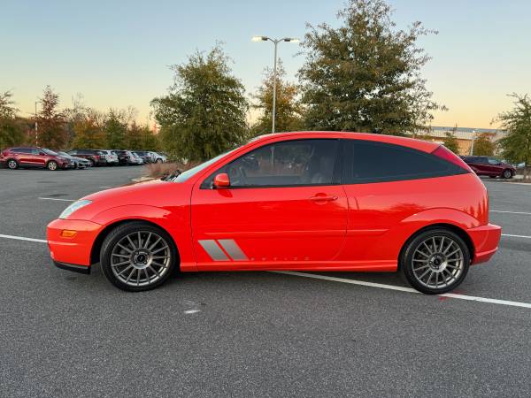2003 Ford Focus SVT 4dr SVT Hatchback Manual — photo 4