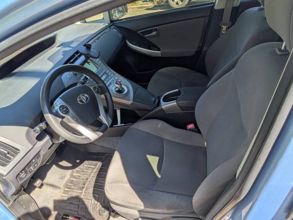 2012 Toyota Prius Plug IN Base 5dr Hatchback CVT — photo 4