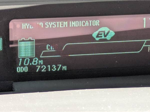 2012 Toyota Prius Plug IN Base 5dr Hatchback CVT — photo 5