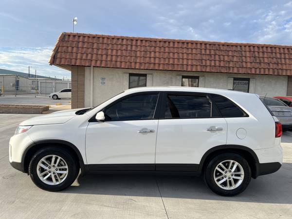 2015 KIA Sorento LX — photo 5
