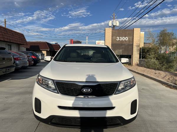2015 KIA Sorento LX — photo 3