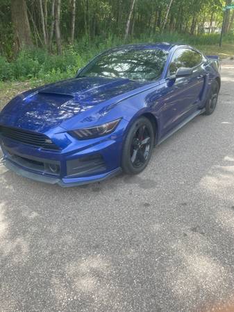 2015 Ford Mustang GT 2dr Fastback Manual — photo 2