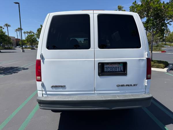 2003 Chevrolet Astro Upfitter All-Wheel Drive Cargo Van Automatic — photo 4