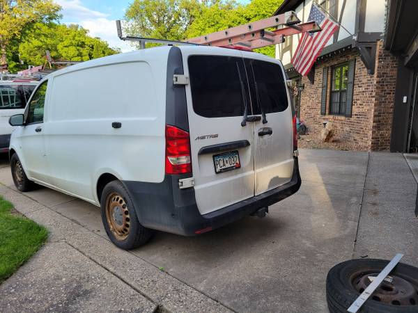 2016 Mercedes-Benz Metris Base Metris Cargo Van Automatic — photo 4