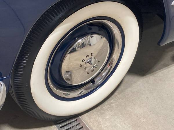 1949 Ford Club Coupe — photo 4