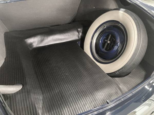 1949 Ford Club Coupe — photo 11