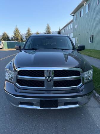 2019 RAM 1500 Classic SLT 4x4 Quad Cab 140 in. WB Automatic — photo 1