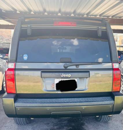 2006 Jeep Commander Base 4dr 4x4 Automatic — photo 2
