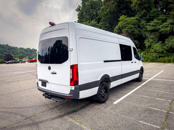 2024 Mercedes-Benz Sprinter 3500xd High Roof 4 Cyl Diesel HO Sprinter 3500XD Extended Cargo Van 170 in. WB All Wheel Drive Automatic — photo 5