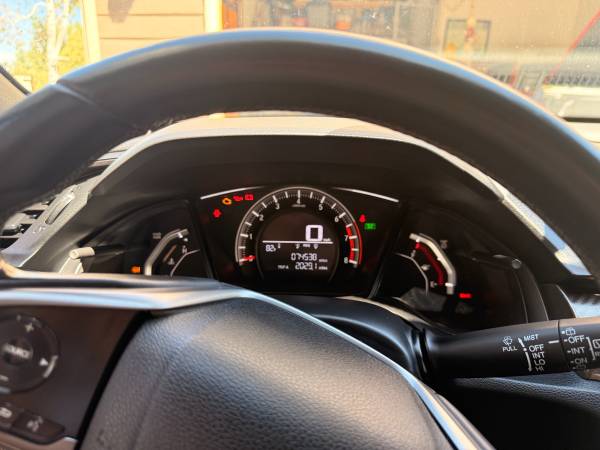 2018 Honda Civic LX 2dr Coupe CVT — photo 3