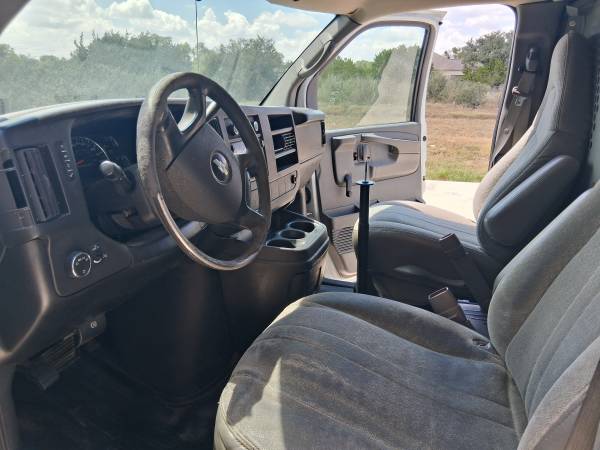 2009 Chevrolet Express 2500 Work Van Rear-wheel Drive Extended Cargo Van Automatic — photo 6