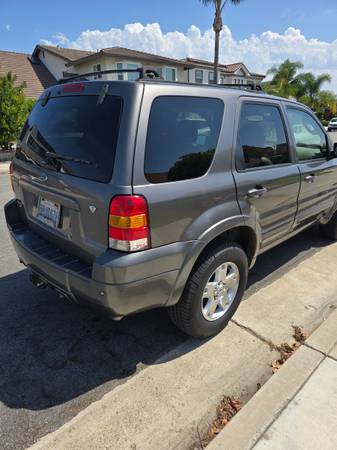 2006 Ford Escape Limited — photo 4