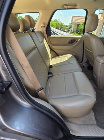 2006 Ford Escape Limited — photo 10