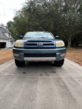 2004 Toyota 4runner SR5 V8 4x2 Automatic — photo 3