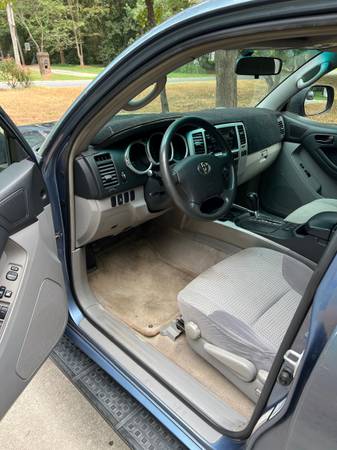 2004 Toyota 4runner SR5 V8 4x2 Automatic — photo 7