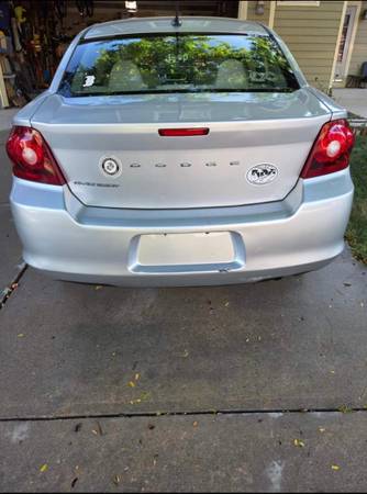 2012 Dodge Avenger SE 4dr Front-wheel Drive Sedan Automatic — photo 5