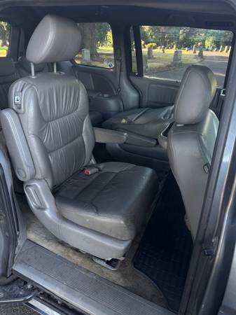 2010 Honda Odyssey EX-L Passenger Van Automatic — photo 11