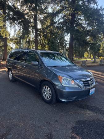 2010 Honda Odyssey EX-L Passenger Van Automatic — photo 1