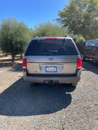 2002 Ford Explorer XLS 4dr 4x2 Manual — photo 3