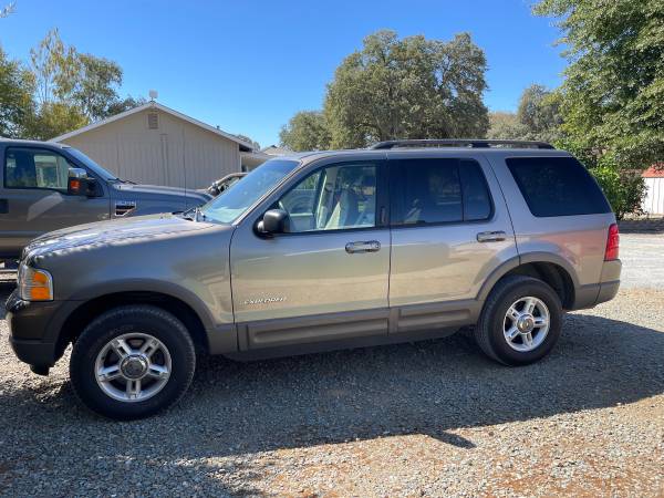 2002 Ford Explorer XLS 4dr 4x2 Manual — photo 9