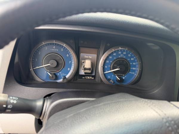 2017 Toyota Sienna LE 7 Passenger — photo 11