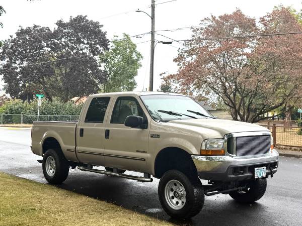 2000 Ford E 350 Super Duty XLT Wagon Automatic — photo 1