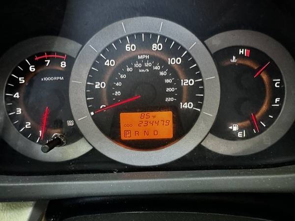 2011 Toyota Rav4 Limited V6 4dr 4x4 Automatic — photo 10