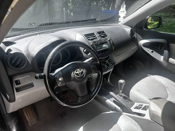 2011 Toyota Rav4 Limited V6 4dr 4x4 Automatic — photo 5