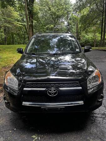 2011 Toyota Rav4 Limited V6 4dr 4x4 Automatic — photo 9