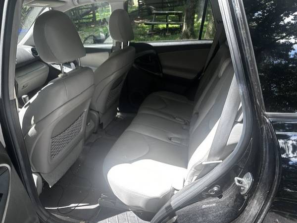 2011 Toyota Rav4 Limited V6 4dr 4x4 Automatic — photo 6